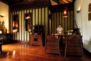 Couples treatment room(s), hot tub, steam room, body treatments