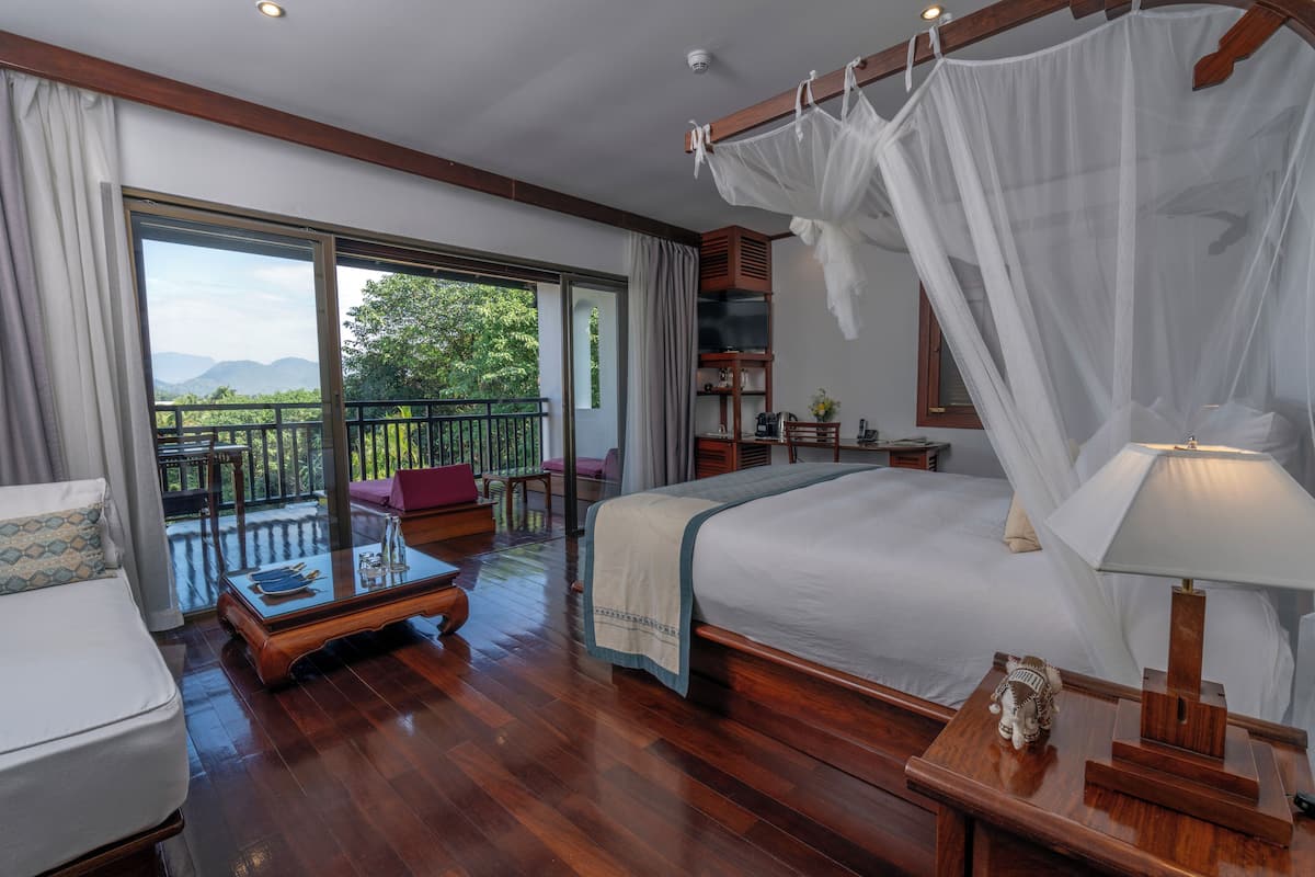 Mountain & Pool View Junior Suite | 1 habitación, sábanas de algodón egipcio y ropa de cama de alta calidad