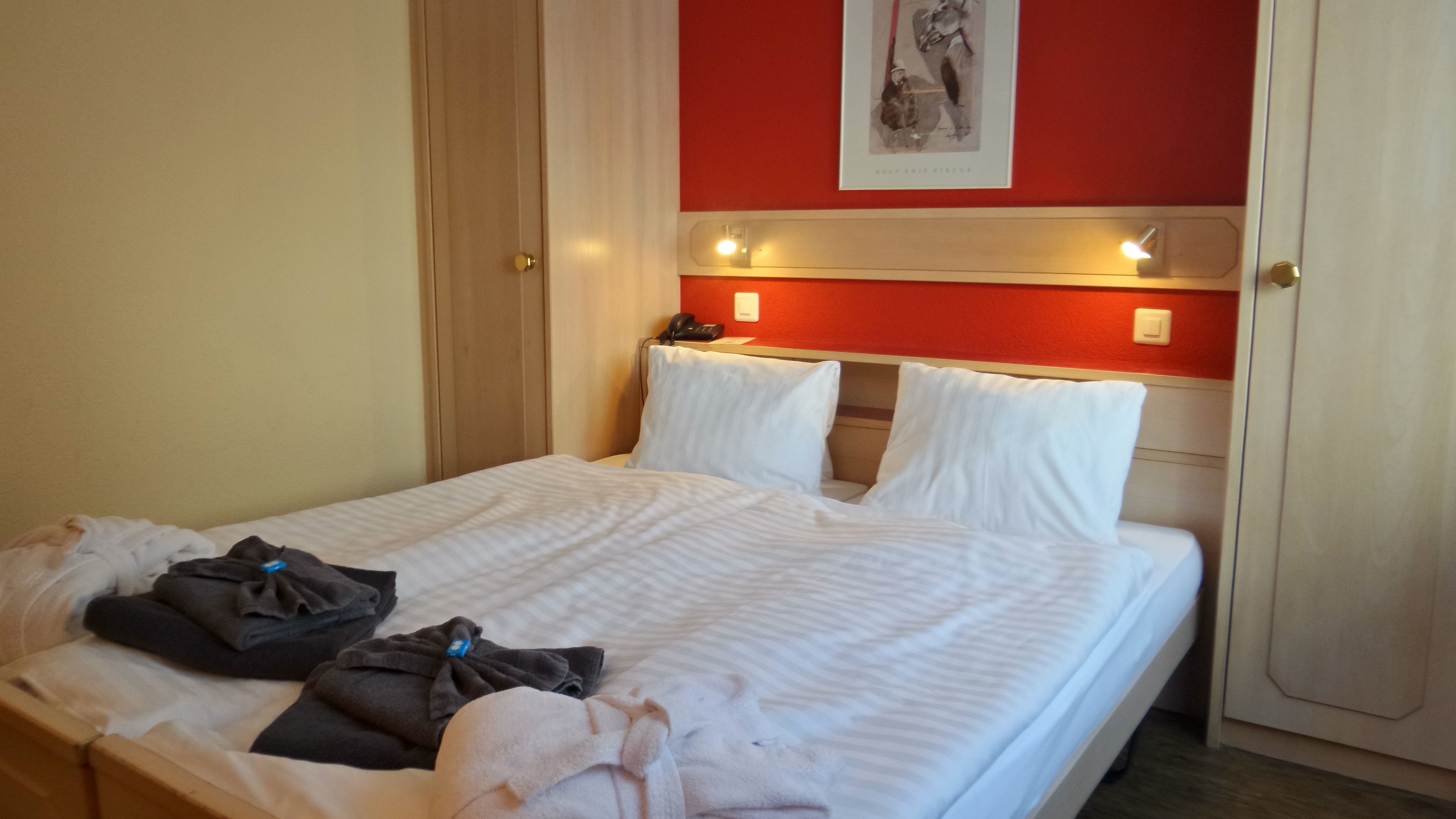 basic double room | 1 bedroom, in-room safe, cots/infant beds, free wifi