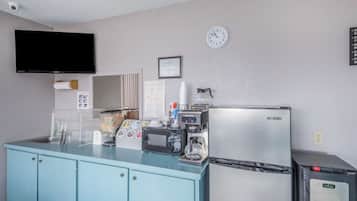Free continental breakfast