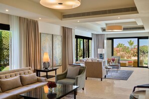 Down comforters, Tempur-Pedic beds, minibar, in-room safe - Grand Rotana Resort & Spa (Sharm El Sheikh)