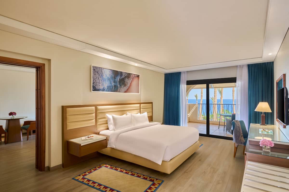 Suite, 1 Bedroom (Sea Front) | Front of property