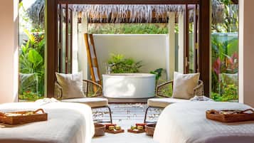 Couples treatment rooms, hot tub, steam room, body treatments