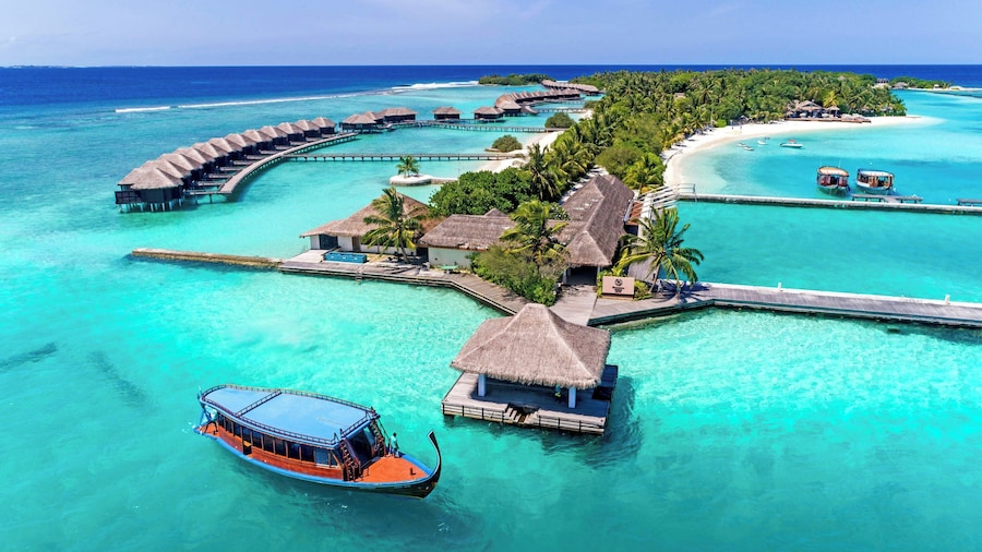 Sheraton Maldives Full Moon Resort & Spa