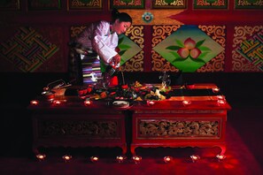 2 restaurants servant le déjeuner
