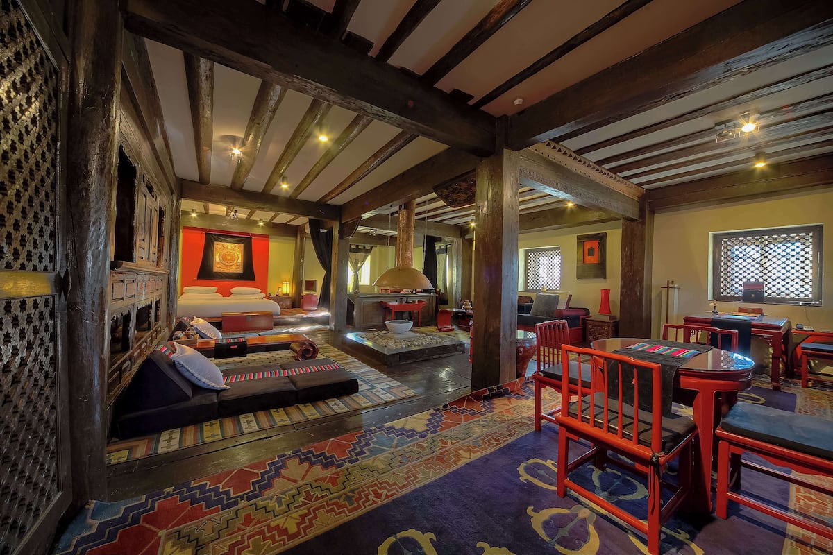 1 bedroom, premium bedding, down comforters, minibar