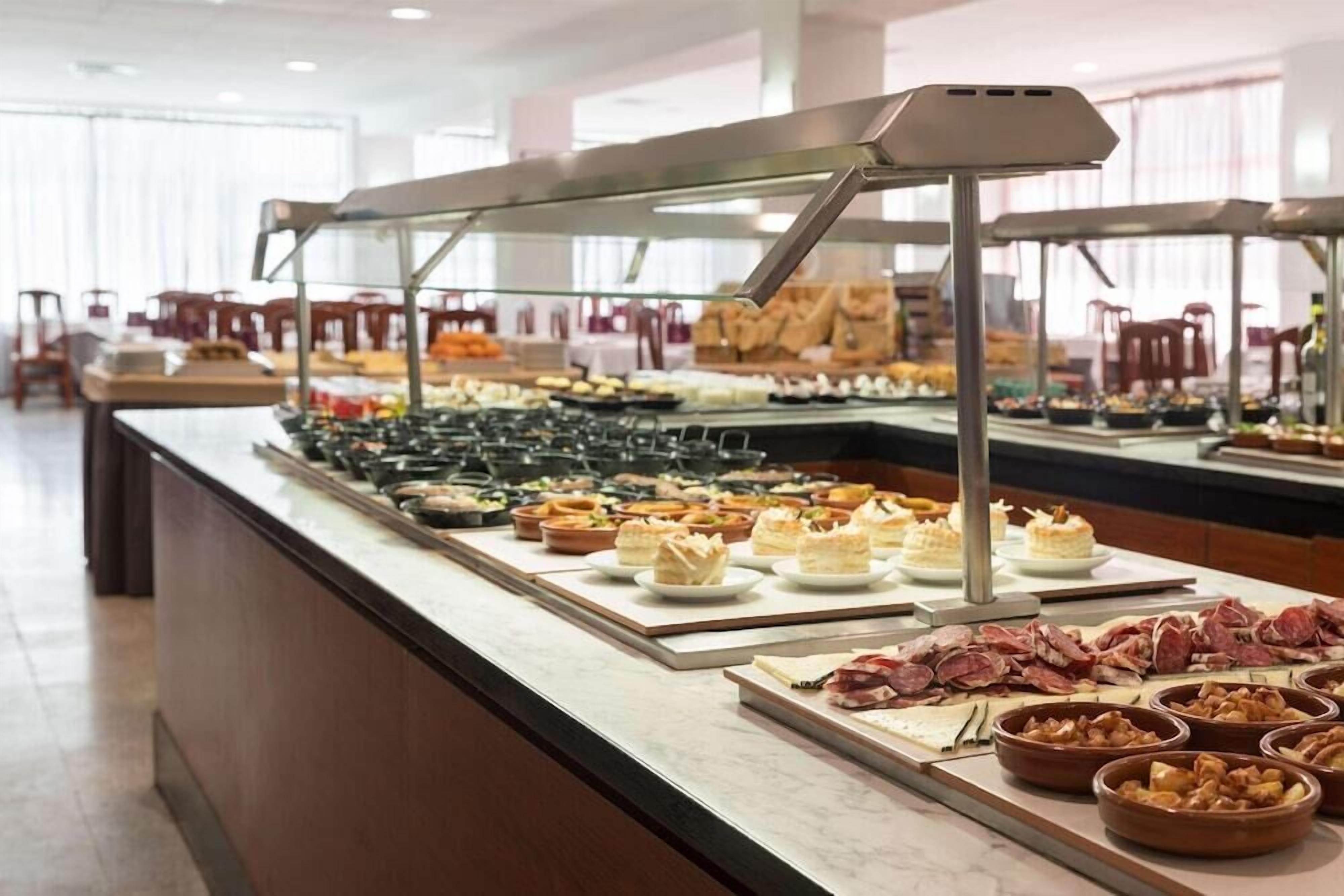 Café da manhã, almoço e jantar