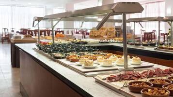 Breakfast, lunch and dinner served