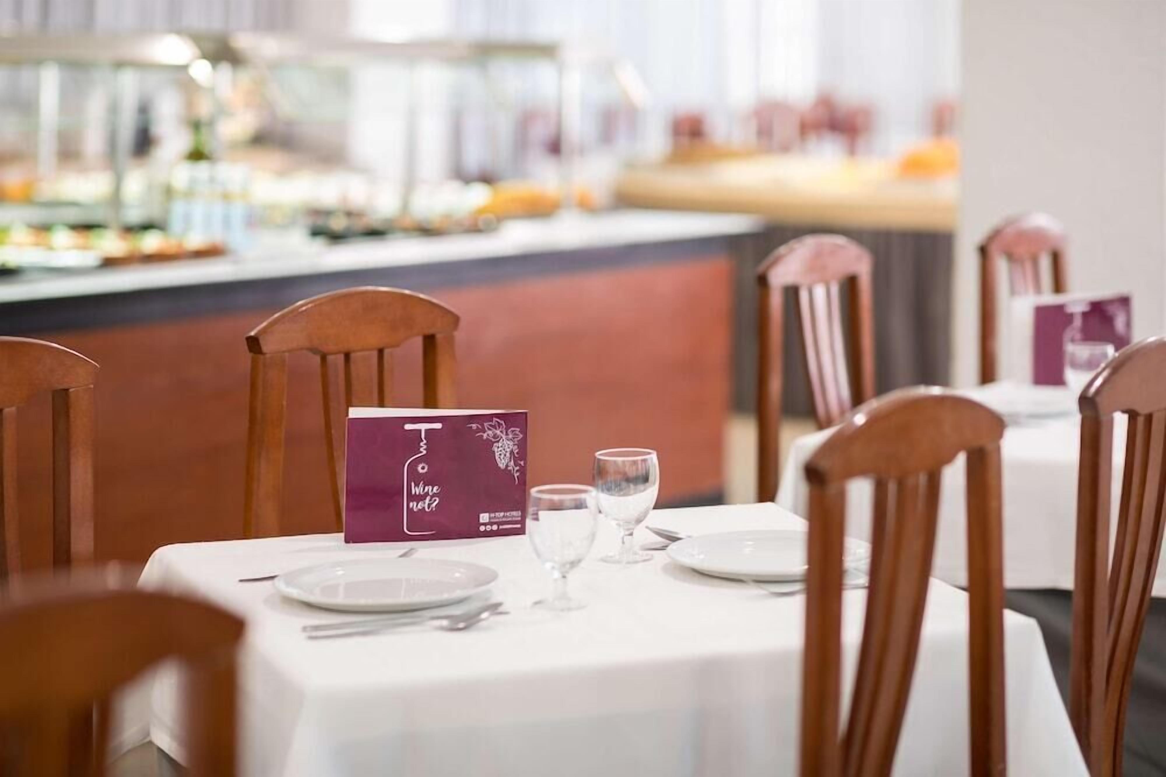 Breakfast, lunch and dinner served