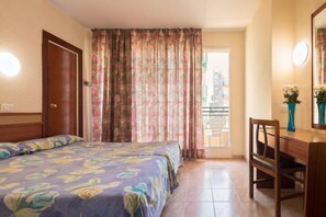 Caja de seguridad en la habitación, escritorio y cunas gratuitas 