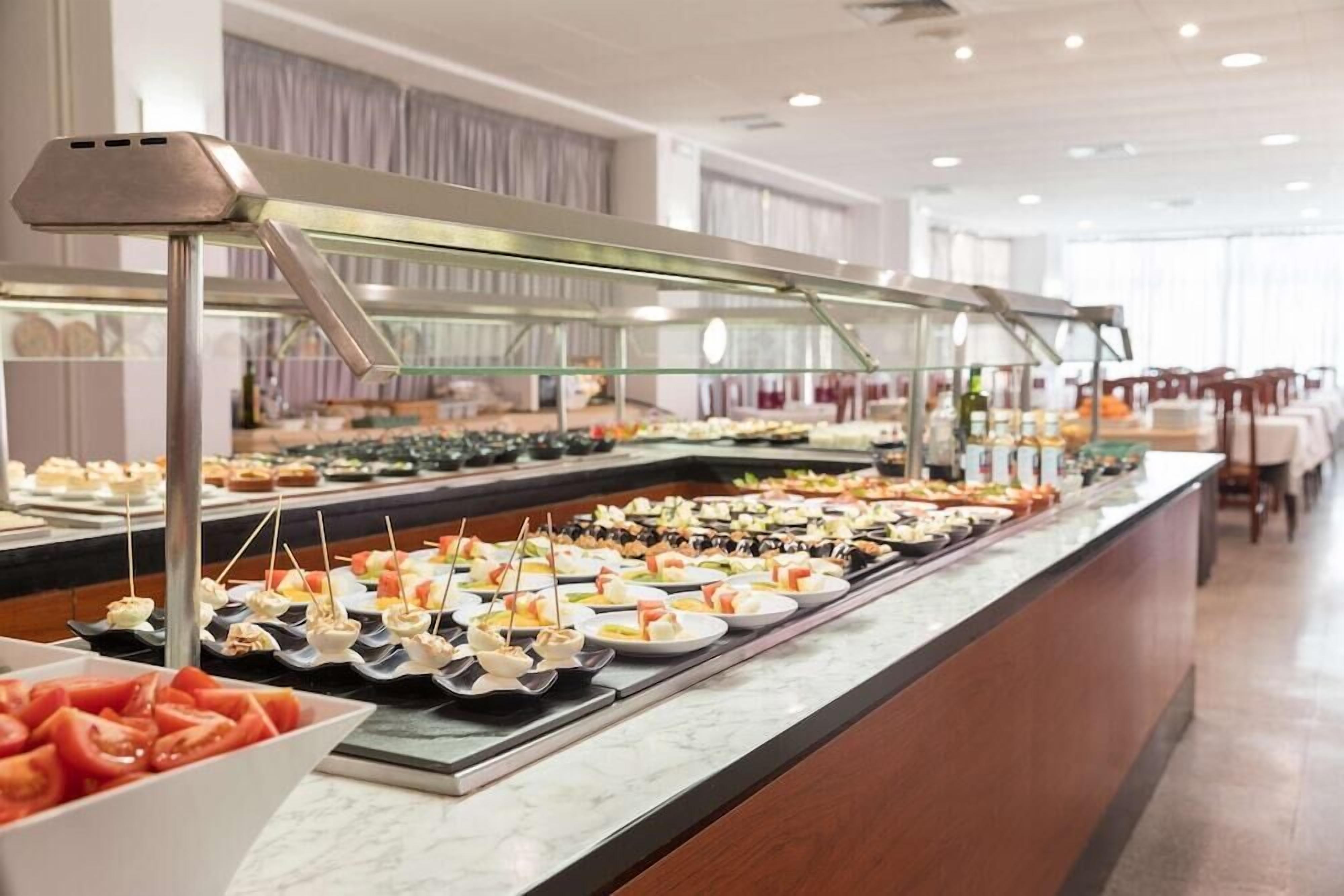 Se sirven desayunos, comidas y cenas 