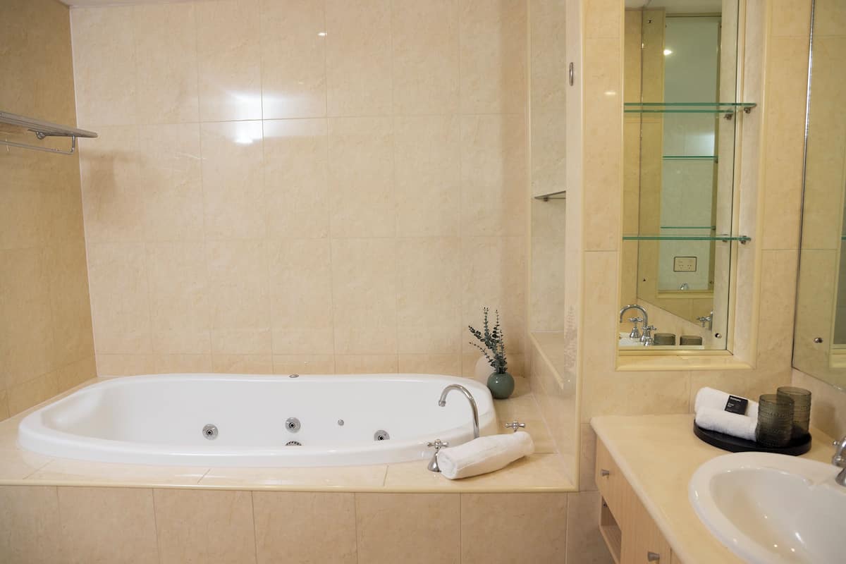 Free toiletries, hair dryer, towels, soap