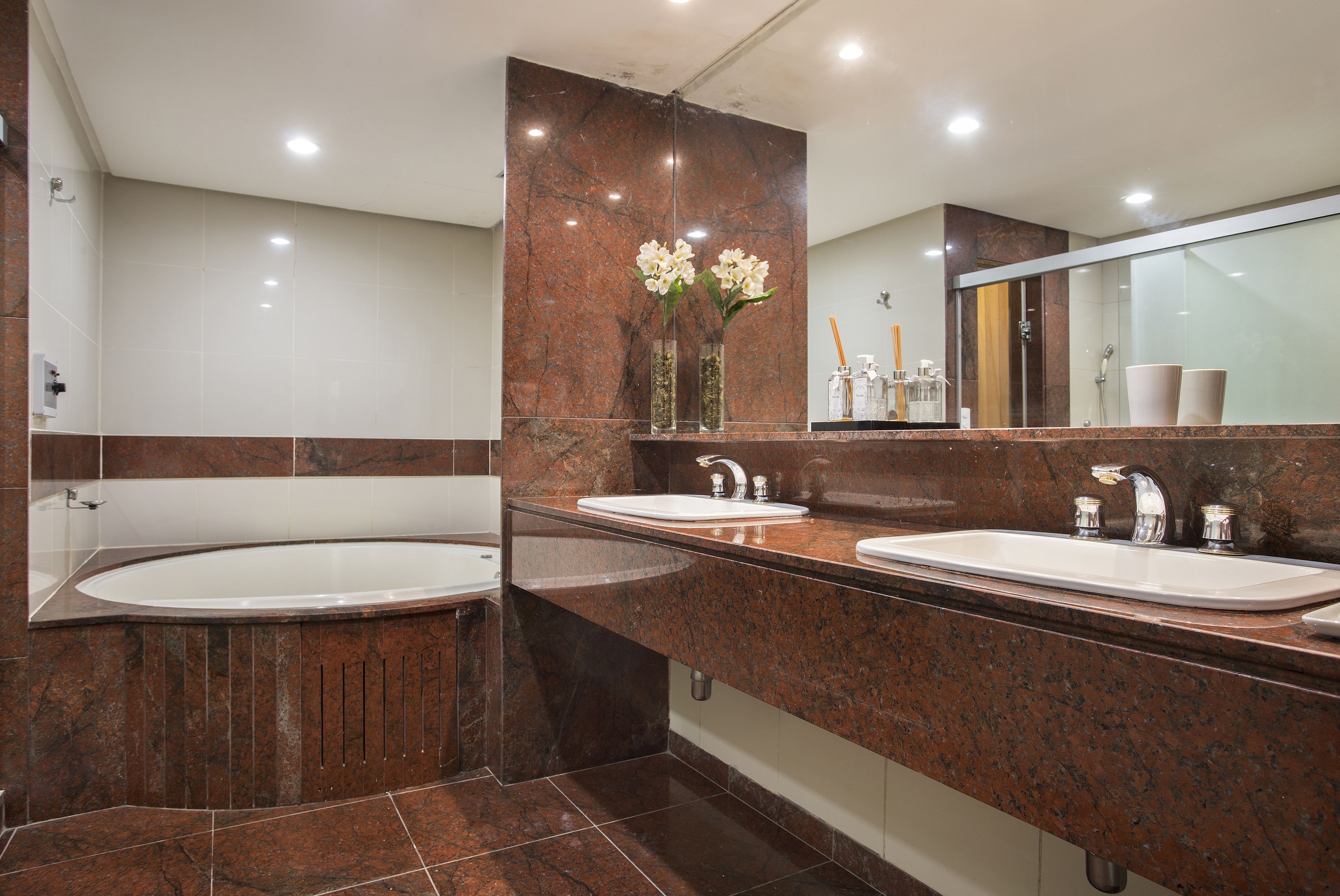 suite presidencial double | bathroom | free toiletries, hair dryer, towels