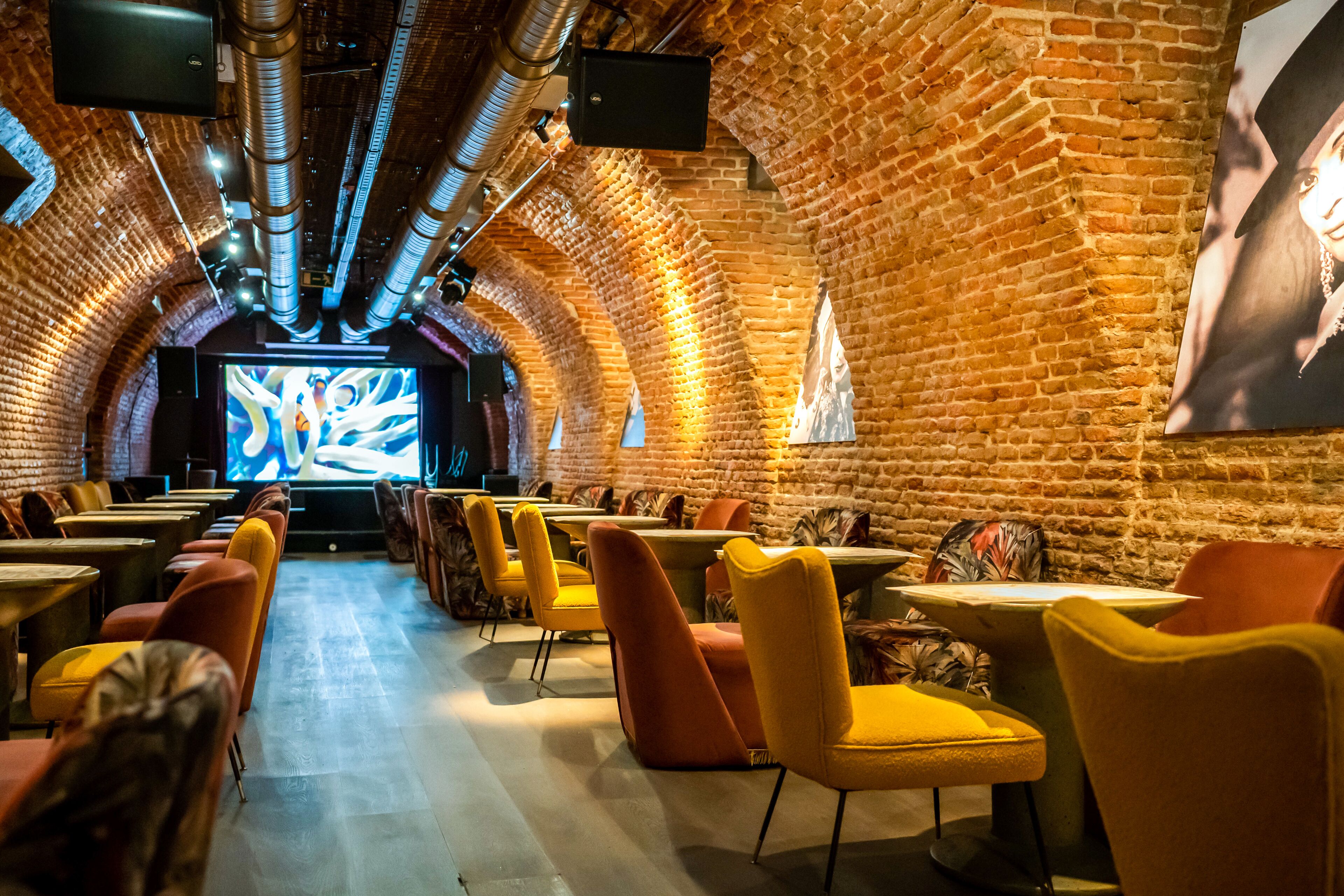 daily buffet breakfast (eur 12 per person)