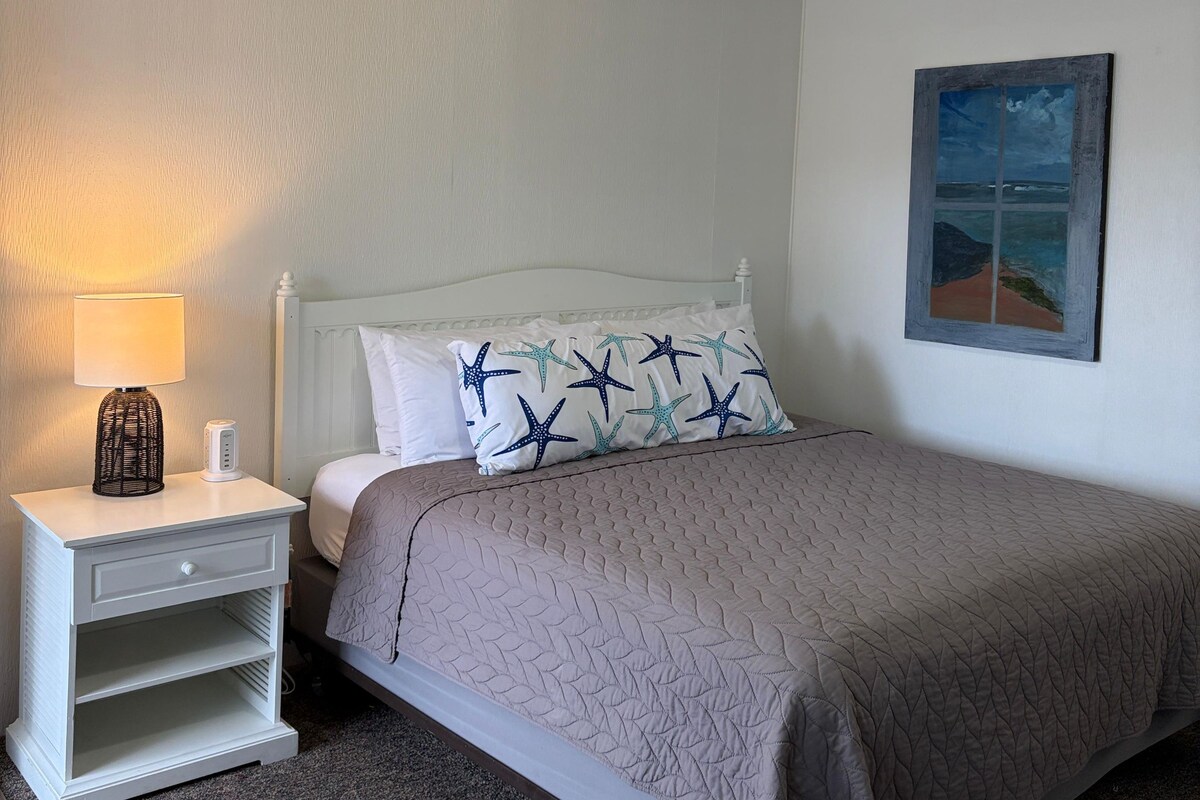 Iron/ironing board (on request), free WiFi, alarm clocks