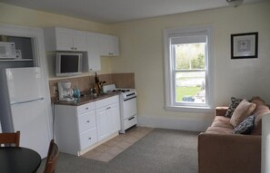Living area - Coast Village Inn & Cottages (Wells)