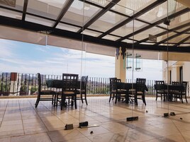 Café da manhã, almoço e jantar; culinária italiana