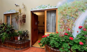 1 bedroom, in-room safe, individually decorated, individually furnished