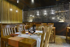 Lunch and dinner served - Hotel Posada del Ángel (Cuenca)
