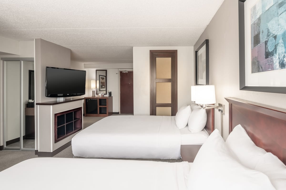 down duvets, in-room safe, desk, blackout curtains