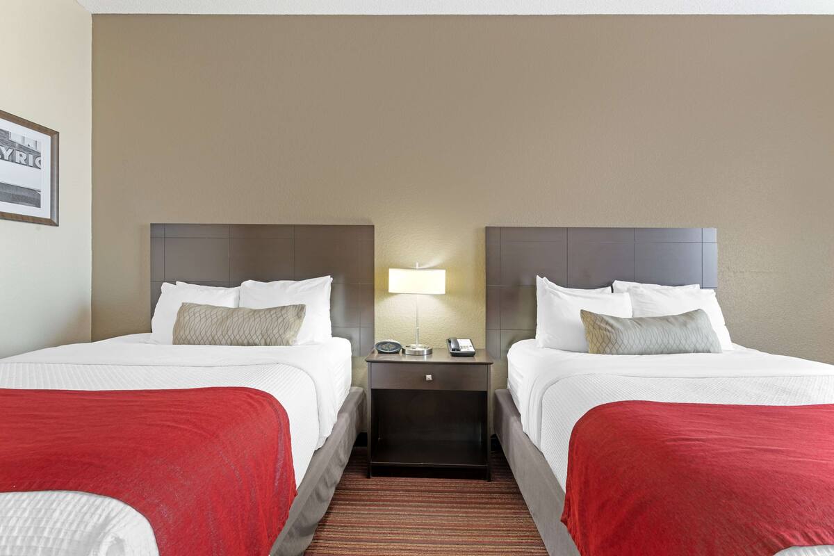 premium bedding, in-room safe, desk, laptop workspace