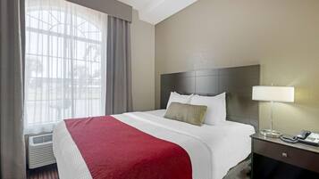 Suite, 1 King Bed, Non Smoking, Microwave (with Sofabed)