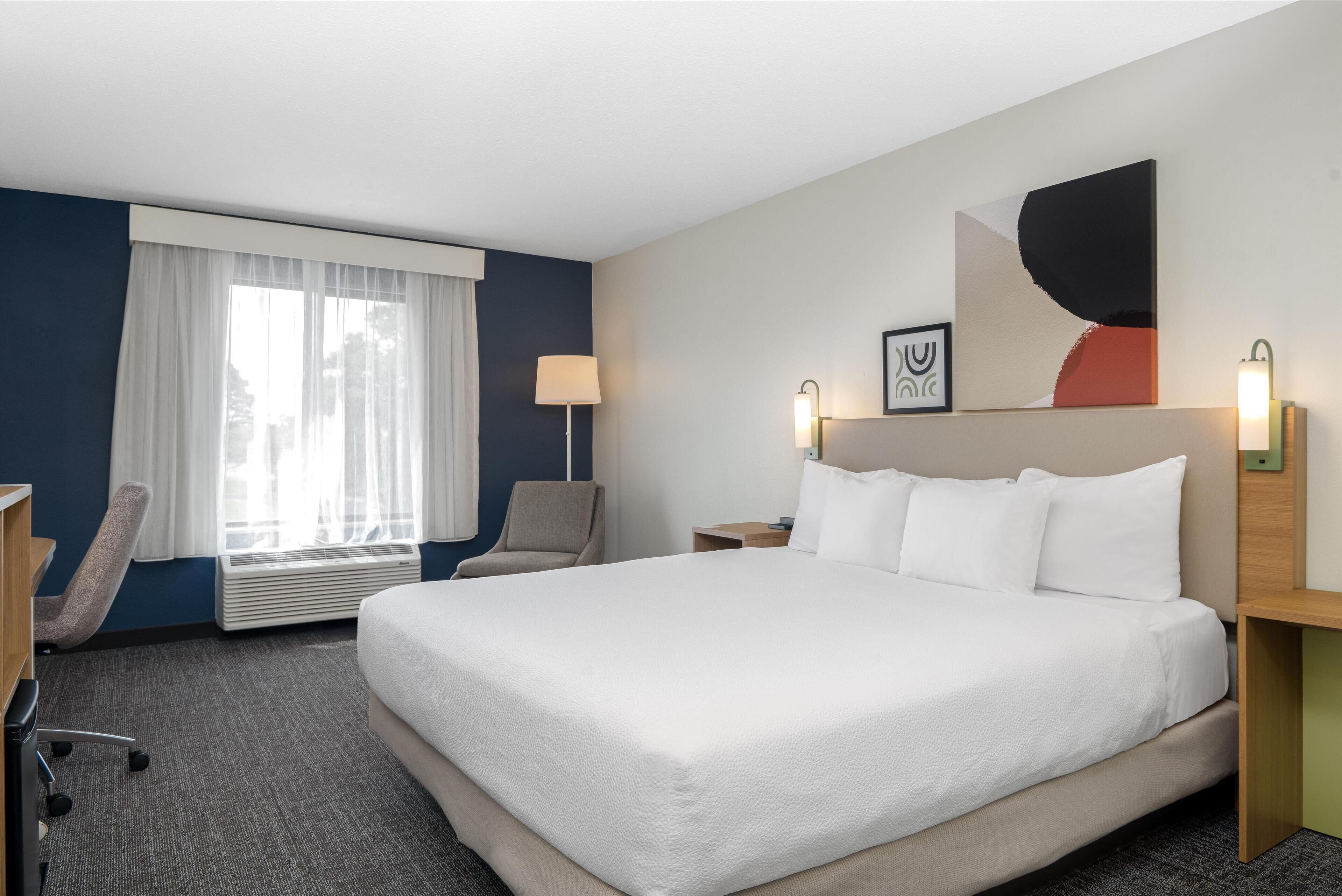 desk, iron/ironing board, internet, bed sheets