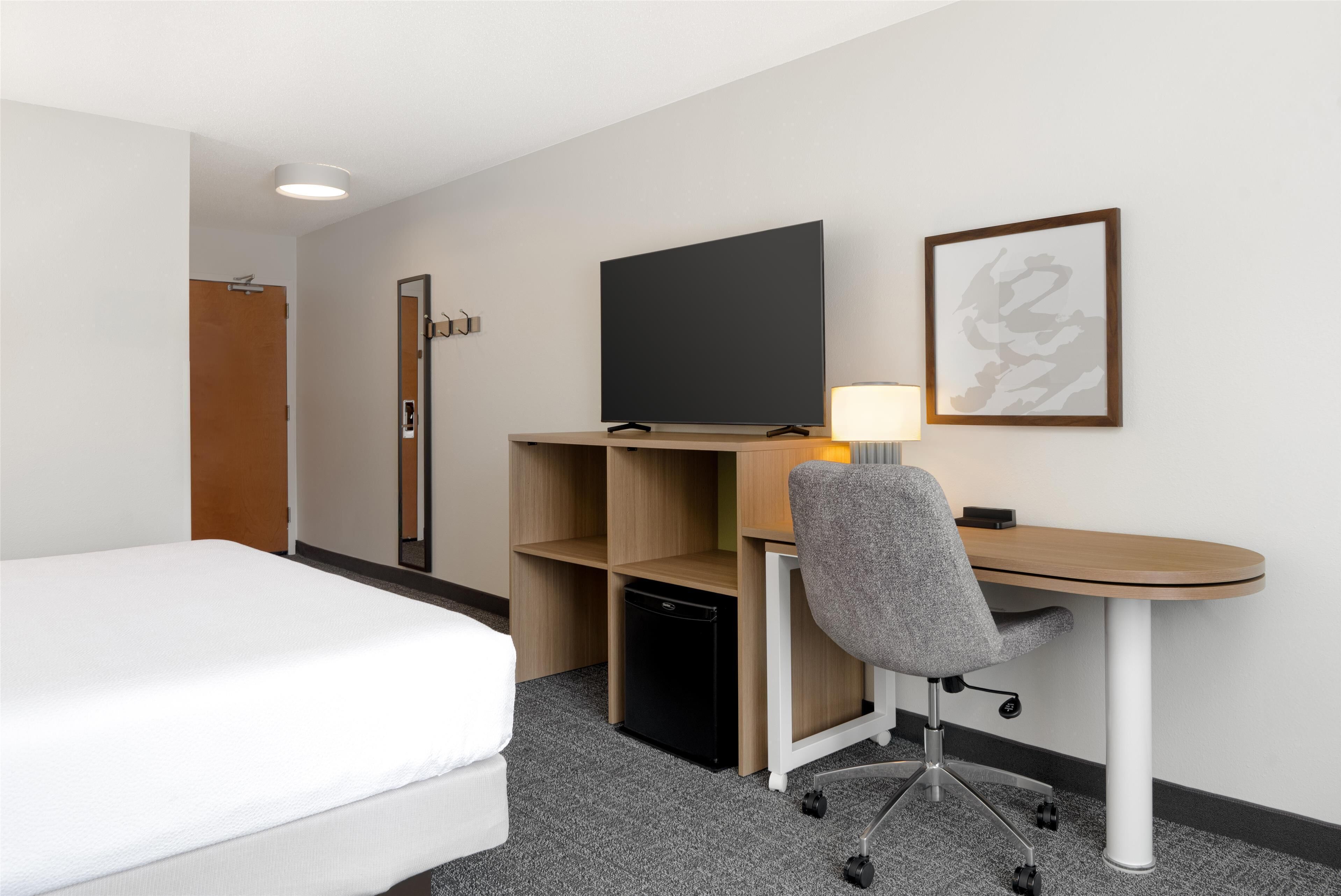 desk, iron/ironing board, internet, bed sheets