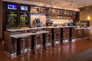 Desayuno a la carta todos los días (con cargo)