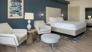 Suite, 1 habitación, balcón | Ropa de cama de alta calidad y escritorio