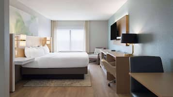 Suite, 1 King Bed, Non Smoking, Hot Tub | 1 bedroom, iron/ironing board, rollaway beds, free WiFi