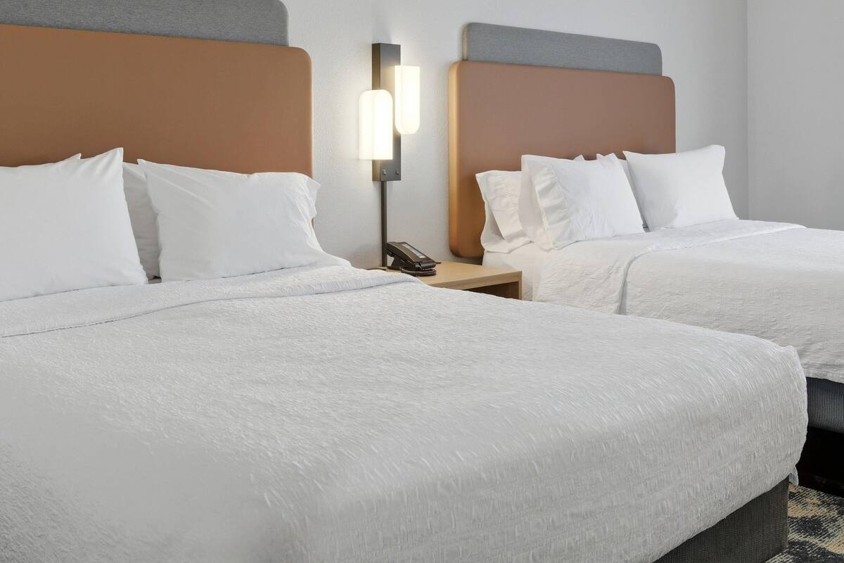 In-room safe, desk, iron/ironing board, free WiFi