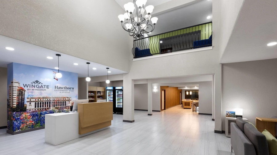 Hawthorn Extended Stay by Wyndham College Station South