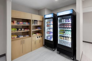 Alimentos y bebidas