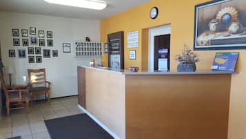 Check-in/check-out kiosk