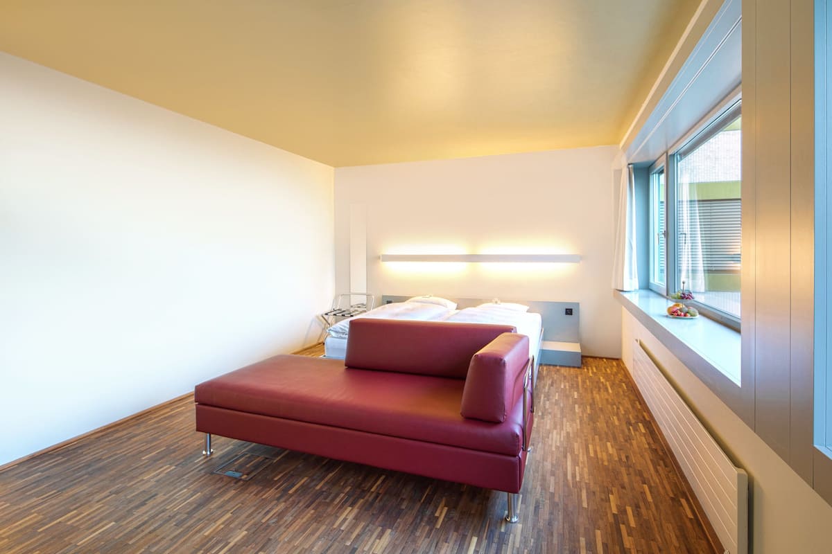 Design Superior Room | Down duvets, in-room safe, desk, laptop workspace