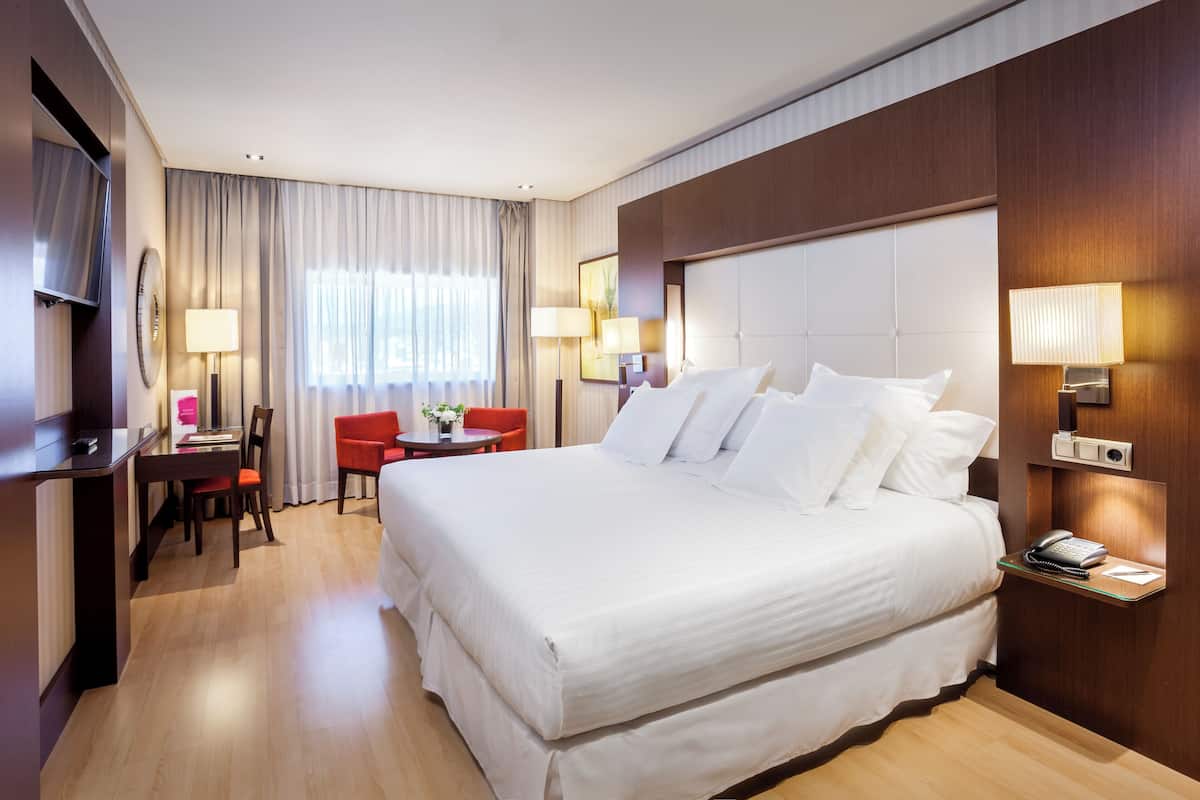 1 bedroom, minibar, in-room safe, desk