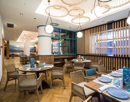 供应午餐和晚餐