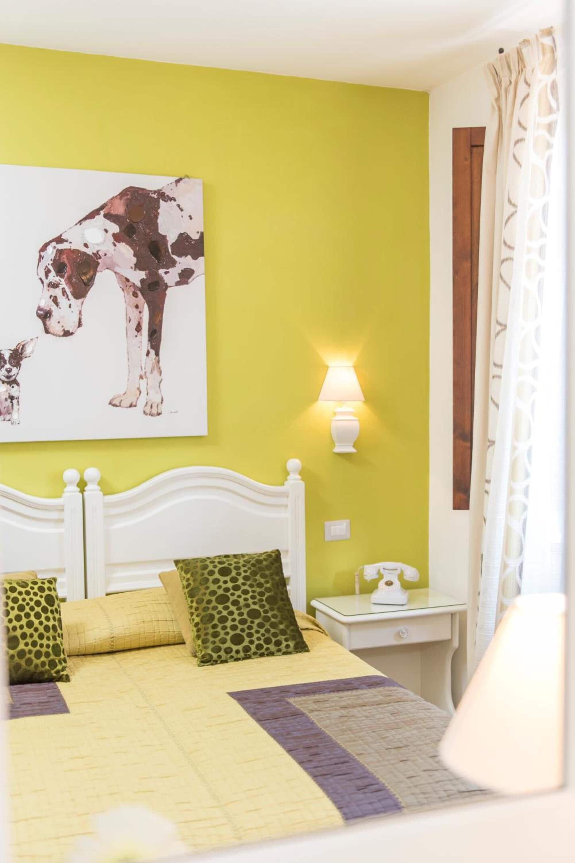 Economy Double Room | Minibar, in-room safe, desk, free WiFi