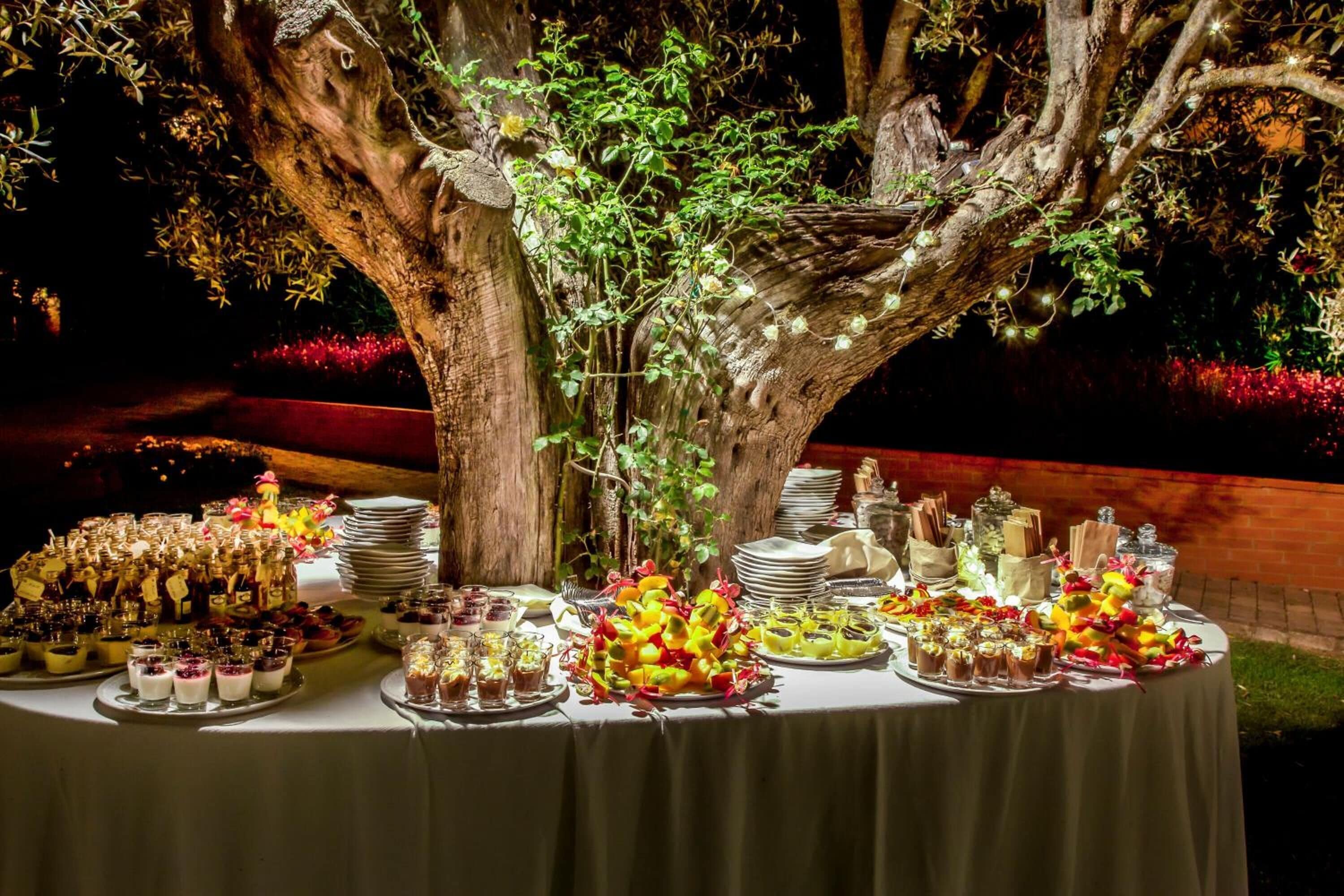 Breakfast, lunch, dinner served; local cuisine, al fresco dining 