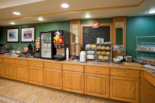 Desayuno continental incluido todos los días 