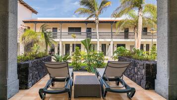 Fridge, microwave, cookware/dishes/utensils