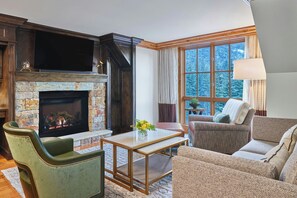 أغطية فراش متميزة وألحفة محشوة بالريش وأسرّة بطبقة علوية مريحة