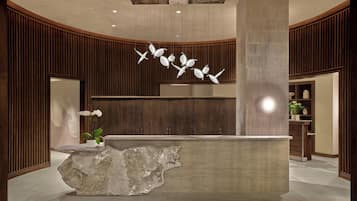Couples treatment rooms, hot tub, steam room, body treatments