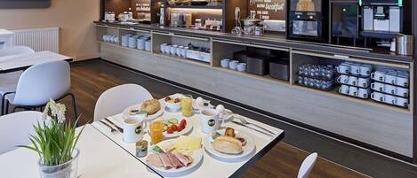 تناول الطعام