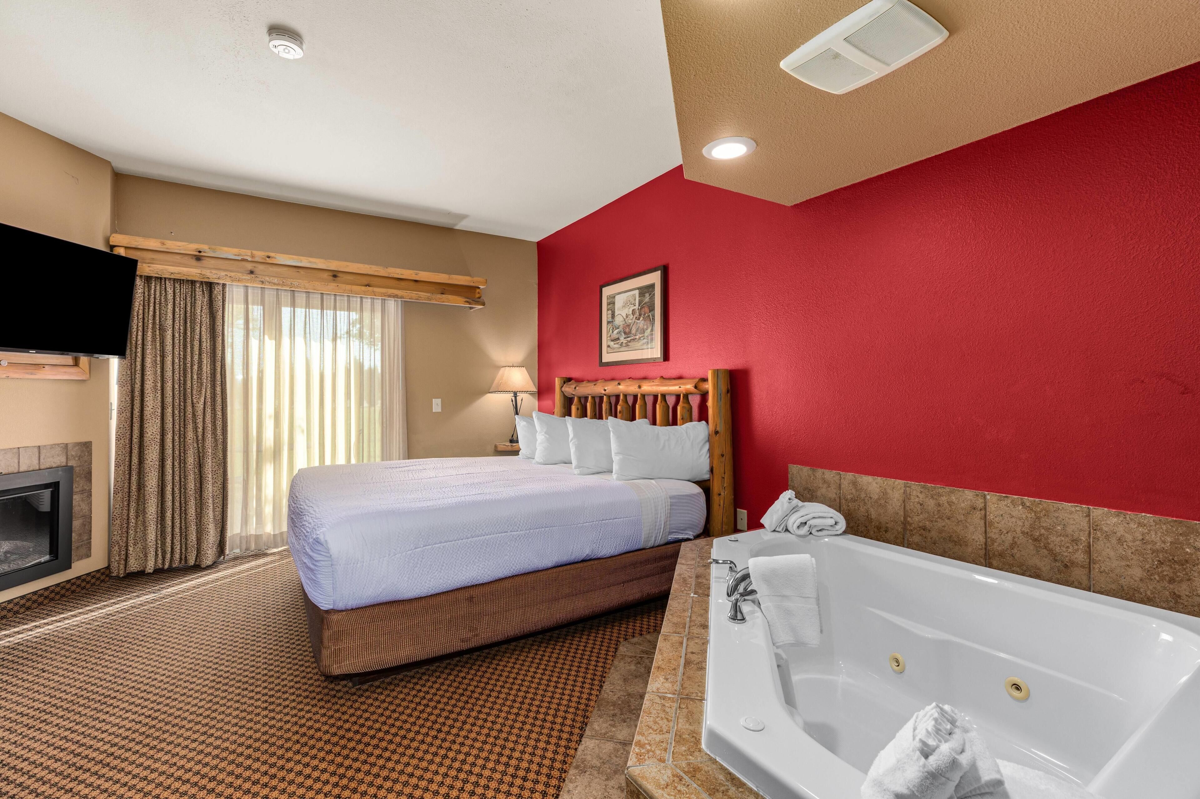 Phòng Suite, 1 giường cỡ king, không hút thuốc, bồn tắm thủy lực (Patio) | Bàn ủi/dụng cụ ủi quần áo, nôi/giường cho trẻ sơ sinh (phụ phí) 