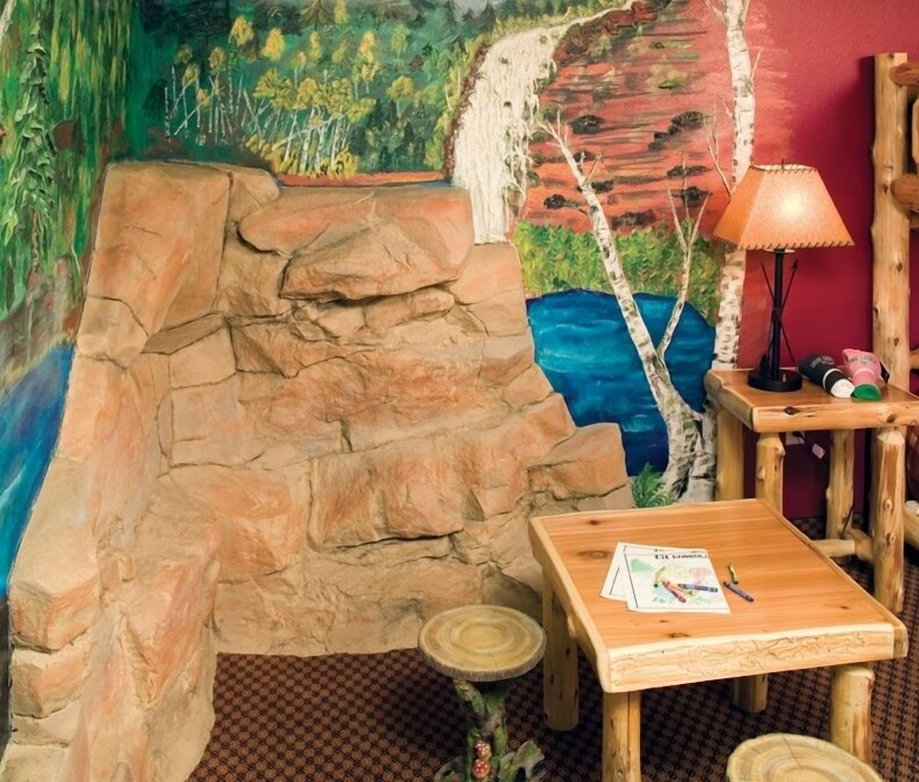 deluxe suite, 1 king bed | children’s theme room