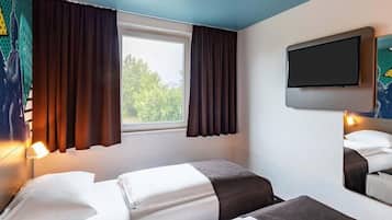 Habitación con 2 camas individuales | Escritorio, insonorización, wifi gratis y ropa de cama