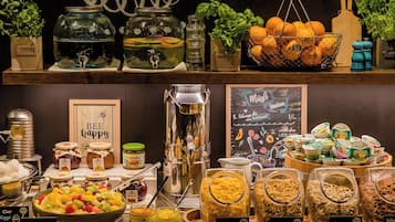 Daily buffet breakfast (EUR 17.90 per person)