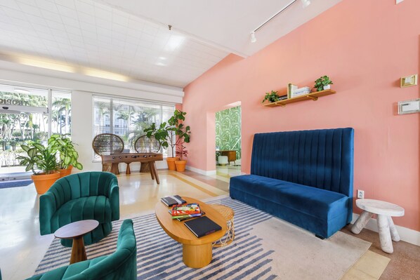 Lobby - Tropics Hotel (Miami Beach)